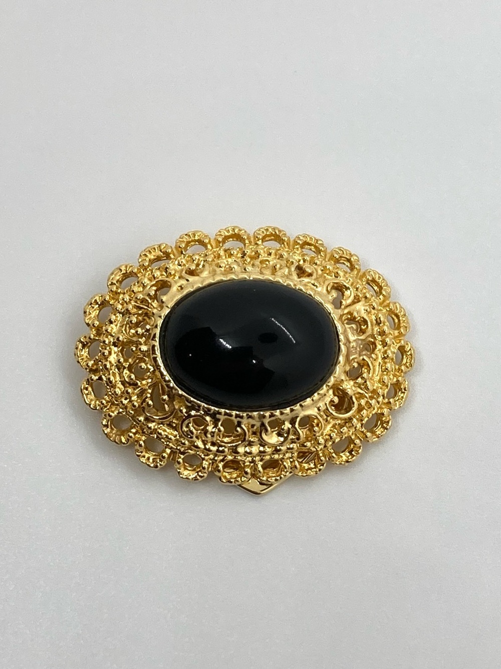 Vintage Park Lane Gold Tone Scarf Clip Black Stone Lucite Cabochon Oval